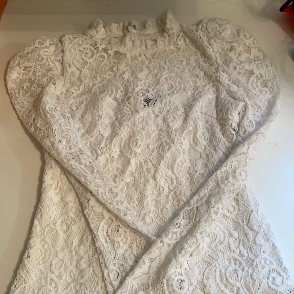 Lace aqua top, white lace